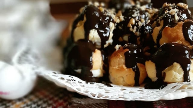 Görünüşü Tadıyla Yarışır: Profiterol