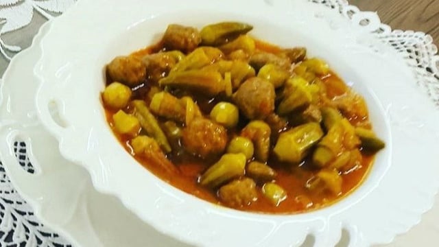 Enfes Tadıyla: Köfteli Bamya