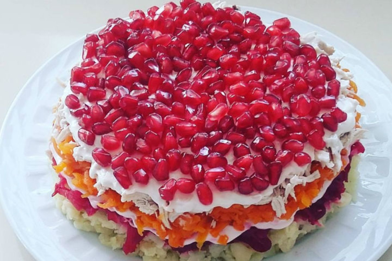 Herkes Çok Sevecek: Pratik Nar Salatası
