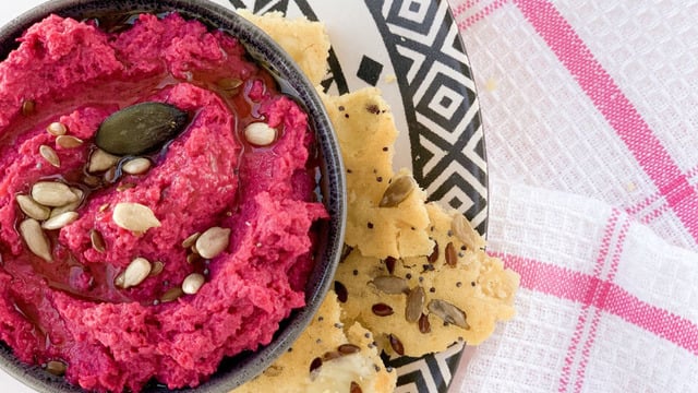 Hem Göze Hem Mideye: Pancarlı Humus