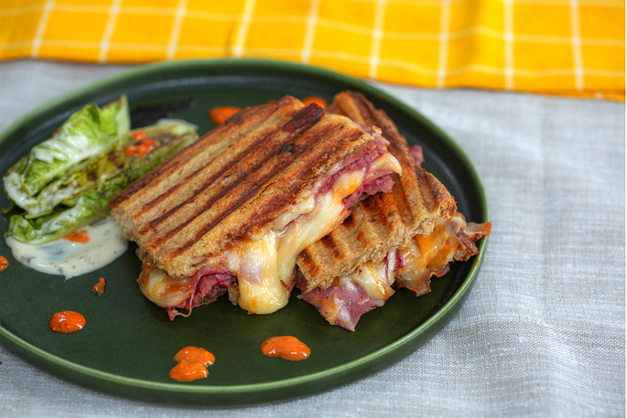 Dahası Var: Gurme Dilli Kaşarlı Tost