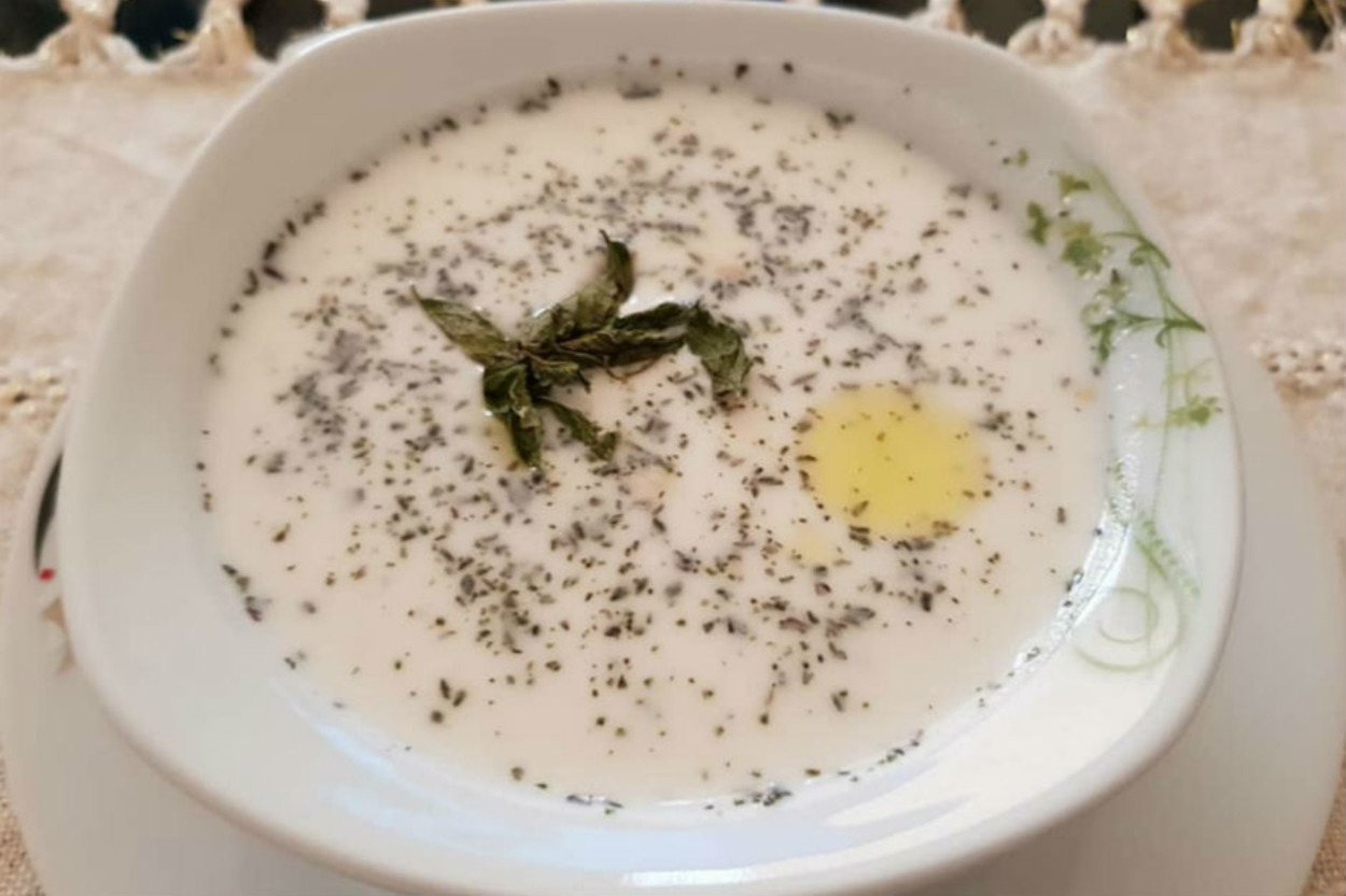 Biraz da Ferahlatsın: Soğuk Ayran Çorbası