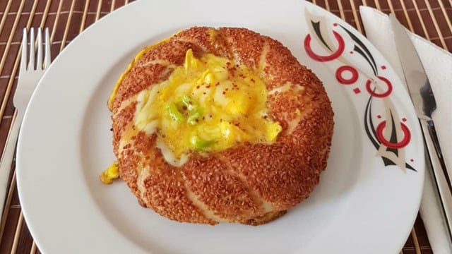 İkisi Bir Arada: Simit Omlet