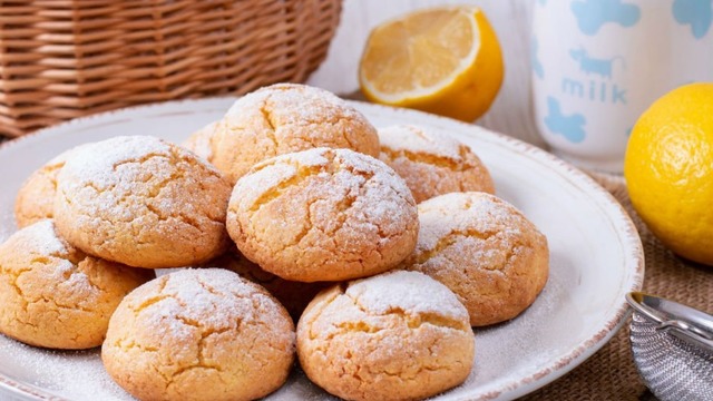 Her Gün Birini Denemek İsteyeceğiniz Lezzeti Kokusuna İşlemiş 13 Limonlu Kurabiye Tarifi