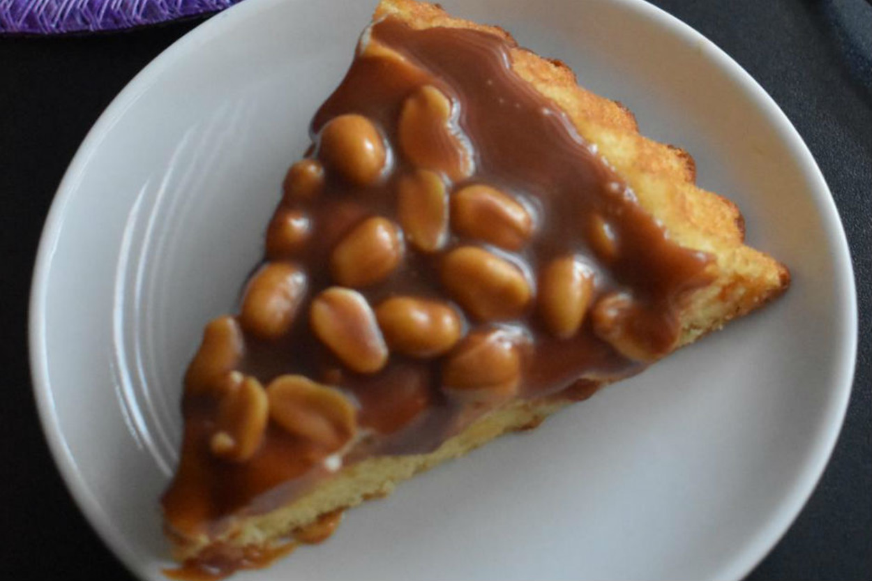Tatlıya Doyalım: Karamelli Fıstıklı Tart Kek