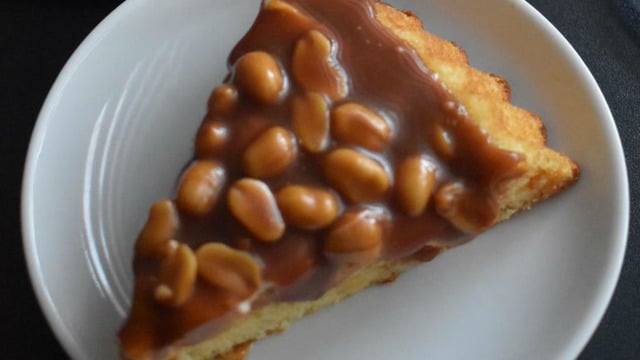 Tatlıya Doyalım: Karamelli Fıstıklı Tart Kek