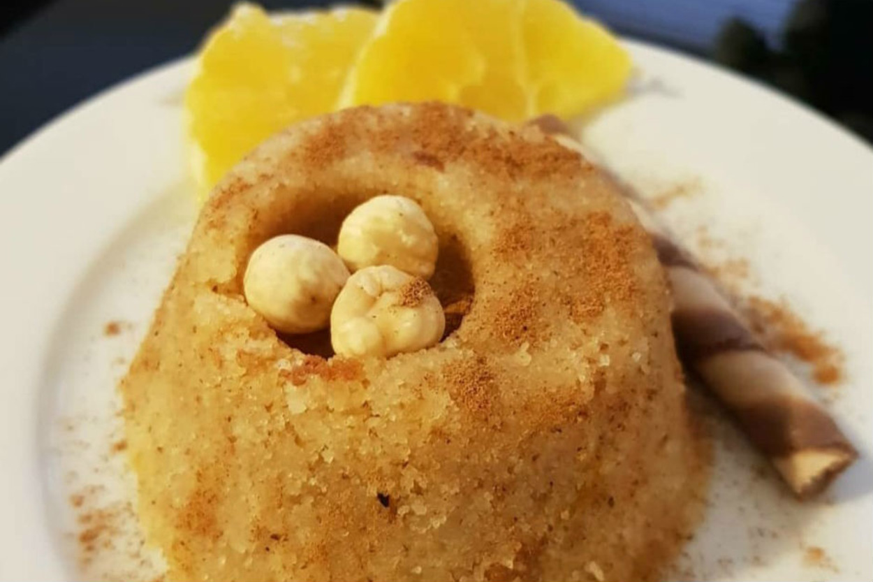 Enfes Sunumuyla: Portakallı İrmik Helvası