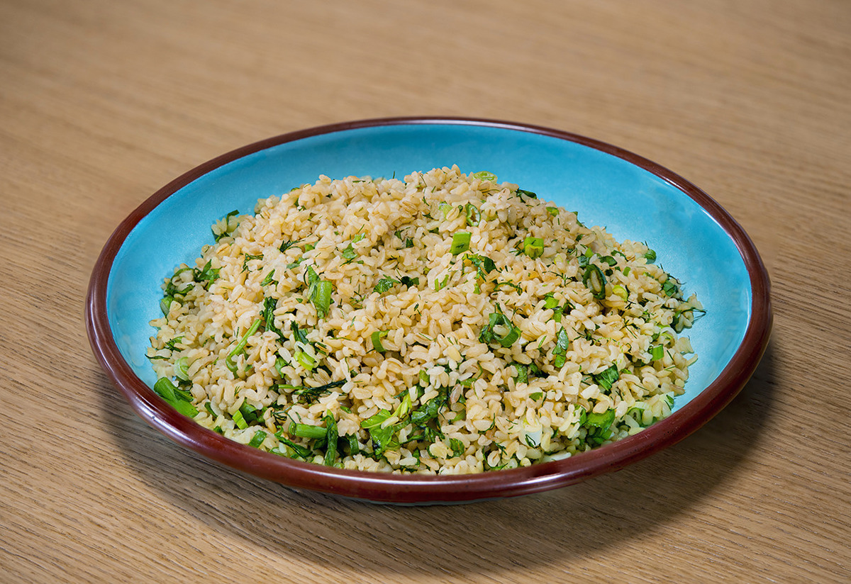 Ferahlığı Hissedersin: Taze Otlu Bulgur Pilavı Tarifi