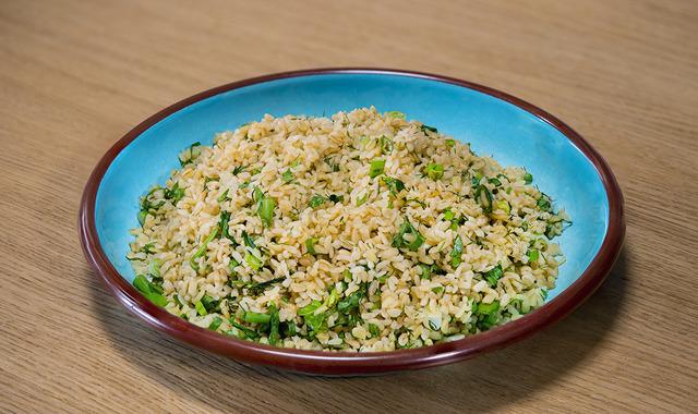 Ferahlığı Hissedersin: Taze Otlu Bulgur Pilavı