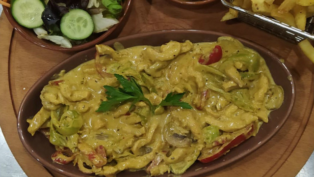 Restoran Kalitesinde: Köri Soslu Tavuk