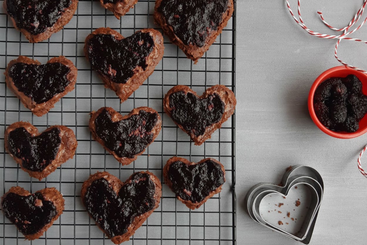 Vegan ve Rafine Şekersiz: Mini Sevgi Keki