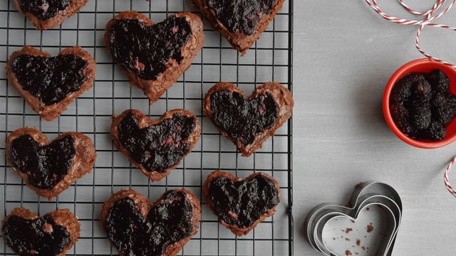 Vegan ve Rafine Şekersiz: Mini Sevgi Keki