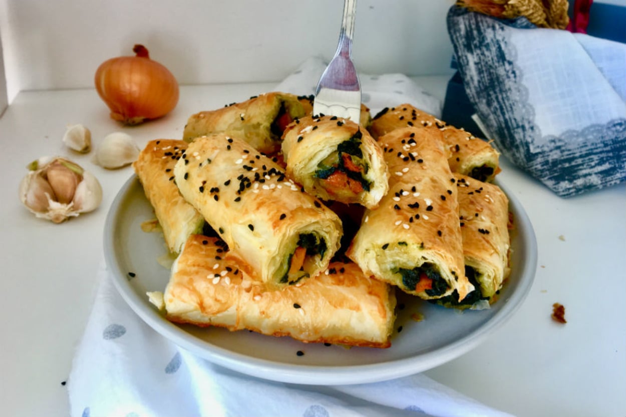 Sırrı Sosunda: Baklavalık Yufkadan Ispanaklı Börek
