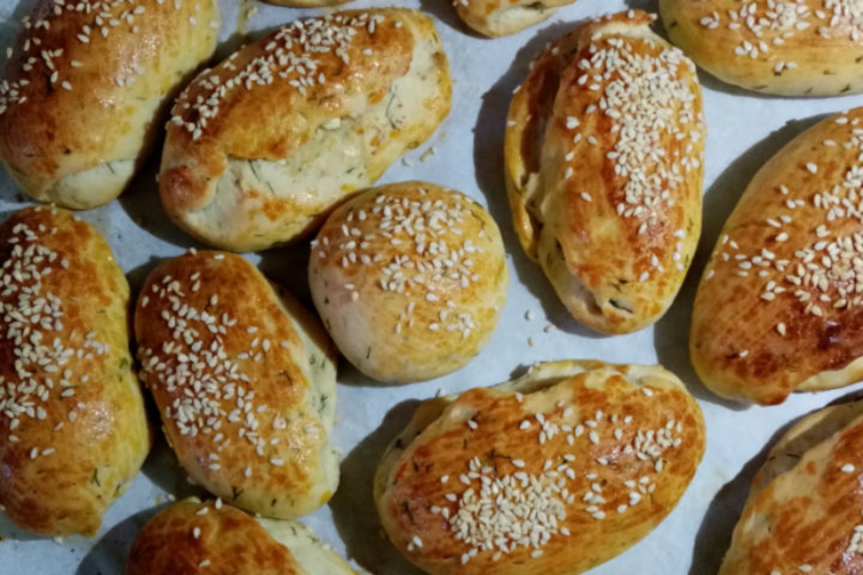 Hemen Yapalım: Az Malzemeli Pofuduk Poğaça