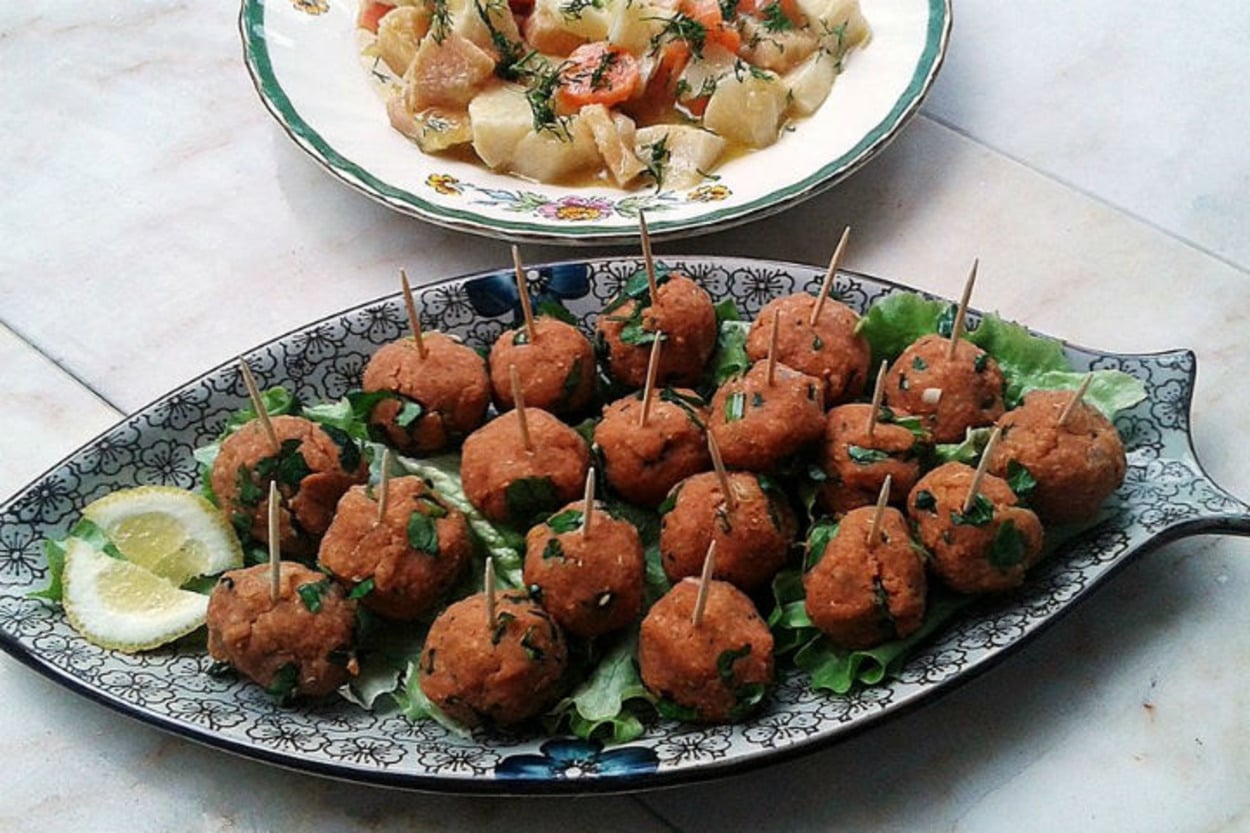 Sıradanlıktan Uzak: Köri Baharatlı Mercimek Köftesi