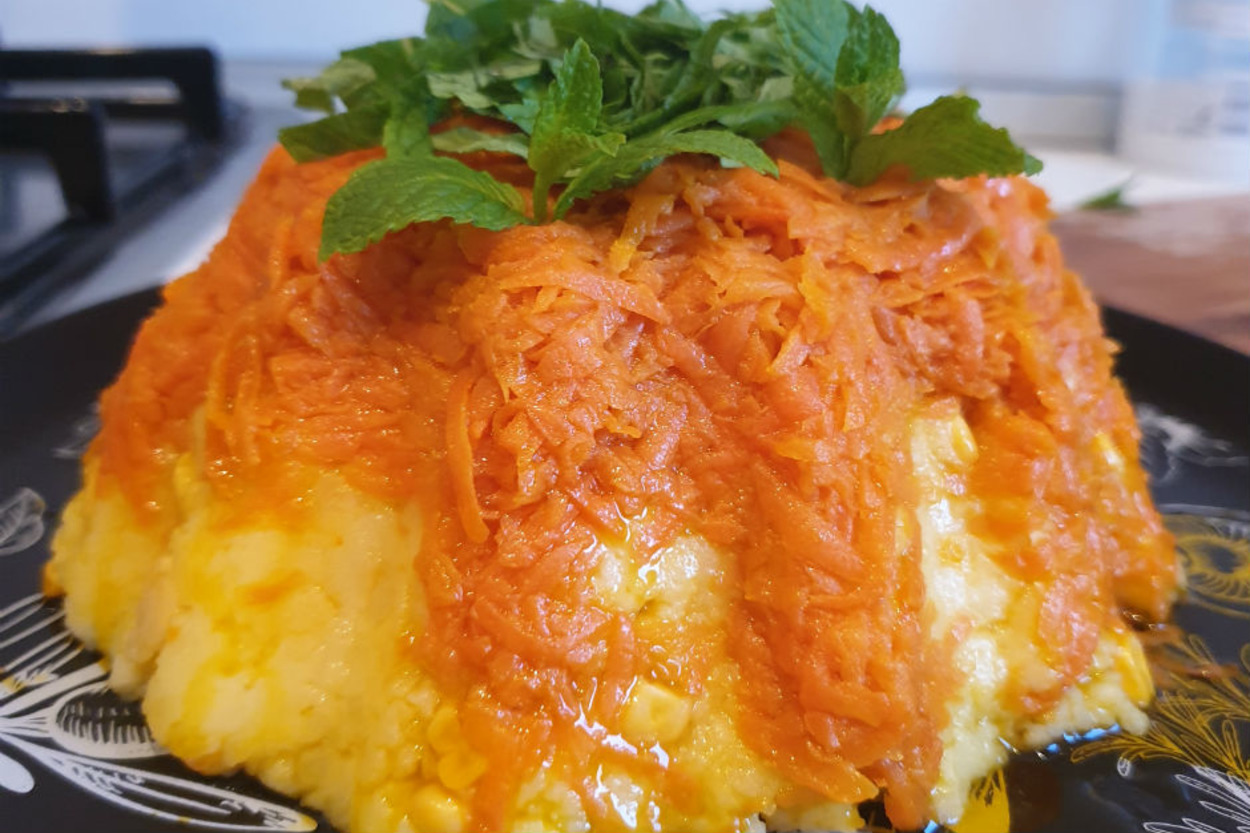Sofralar Şenlendi: Havuçlu Patatesli Sebze Pastası