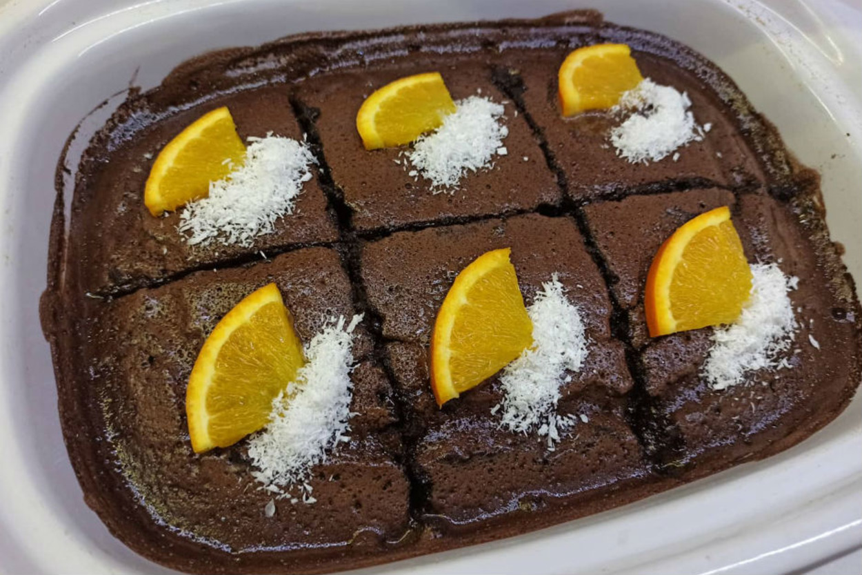 Çok Yakıştı: Tahinli Sodalı Islak Kek