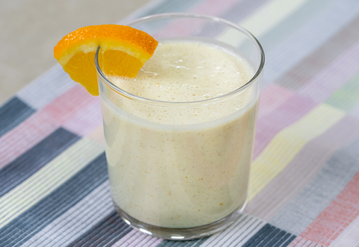 Kahvaltı Niyetine: Yoğurtlu Portakallı Smoothie Tarifi