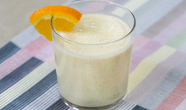 Kahvaltı Niyetine: Yoğurtlu Portakallı Smoothie