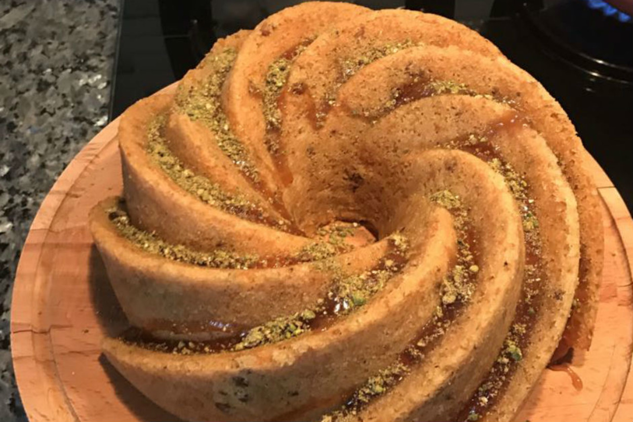 Issız Adam Keki: Havuçlu Tarçınlı Cevizli Kek