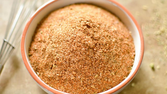 Her Yemeğe Lezzet Katsın: Patates Baharatı (Kajun Baharatı) Nasıl Yapılır?