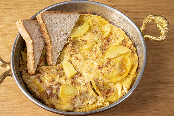 Tereyağlı Patatesli Yumurta Tarifi