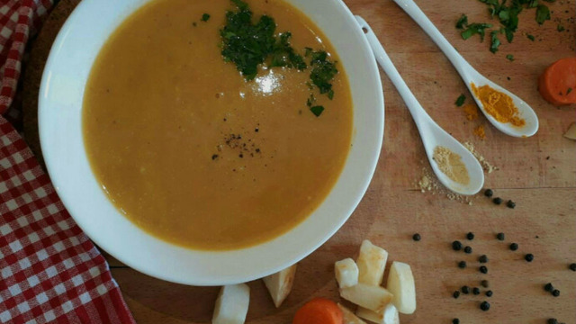Turuncu Lezzet: Bal Kabağı Çorbası