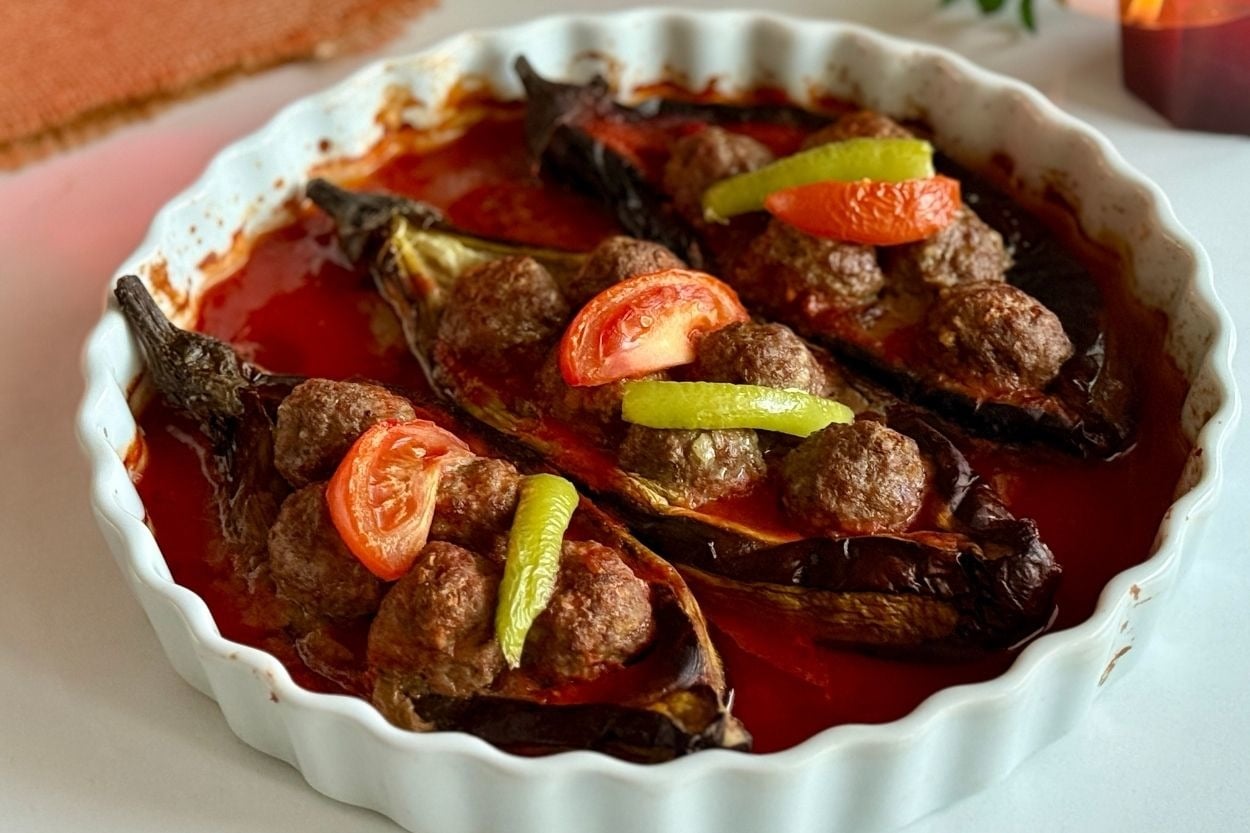 Daha Doyurucu: Köfteli Karnıyarık
