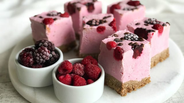 Pembesi Kalpleri Çalar: Raw Cheesecake