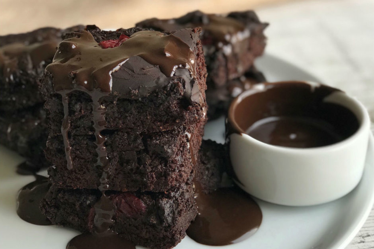Çikolata Canavarlarına: Unsuz Brownie
