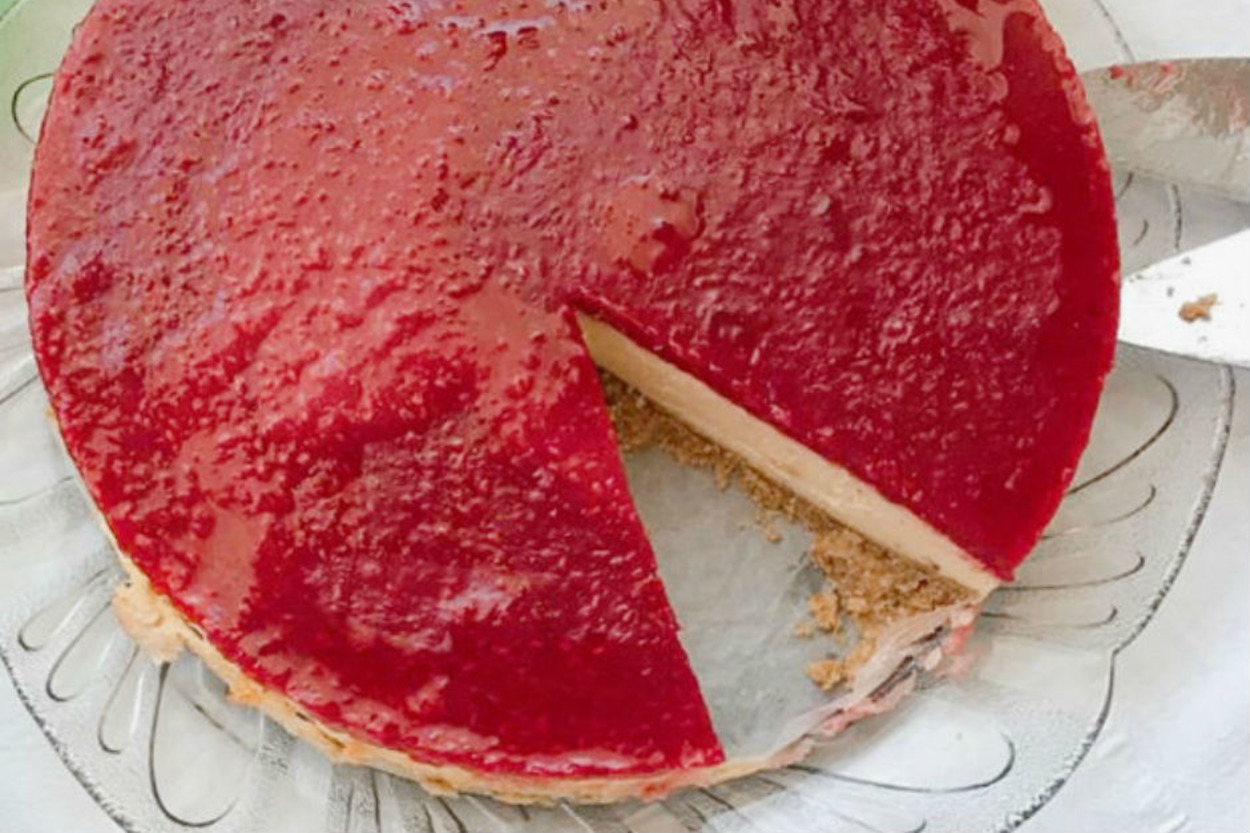 Nefis Uyum: Frambuazlı Cheesecake