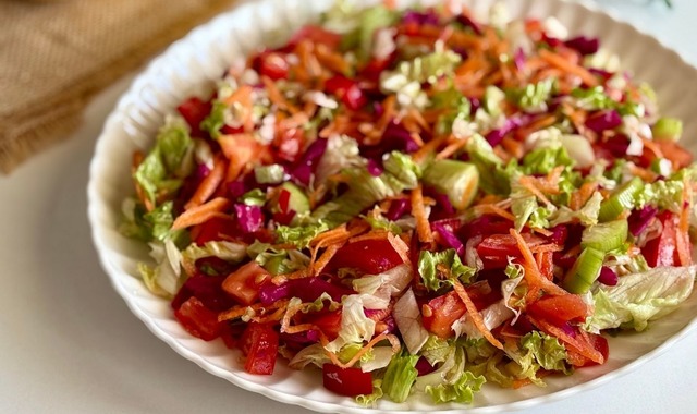 Sofralar Renklensin: Karışık Salata
