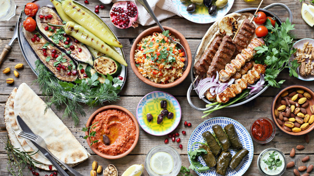 Oruç Tutarken Kendinizi Zinde ve Sağlıklı Hissetmek için Ramazan Boyunca Uygulayabileceğiniz Yöntemler