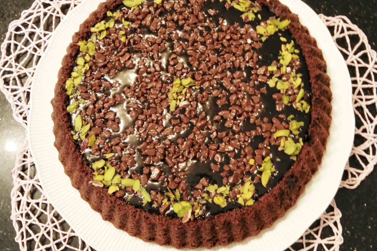 Enfes Sosuyla: Çikolatalı Tart Kek