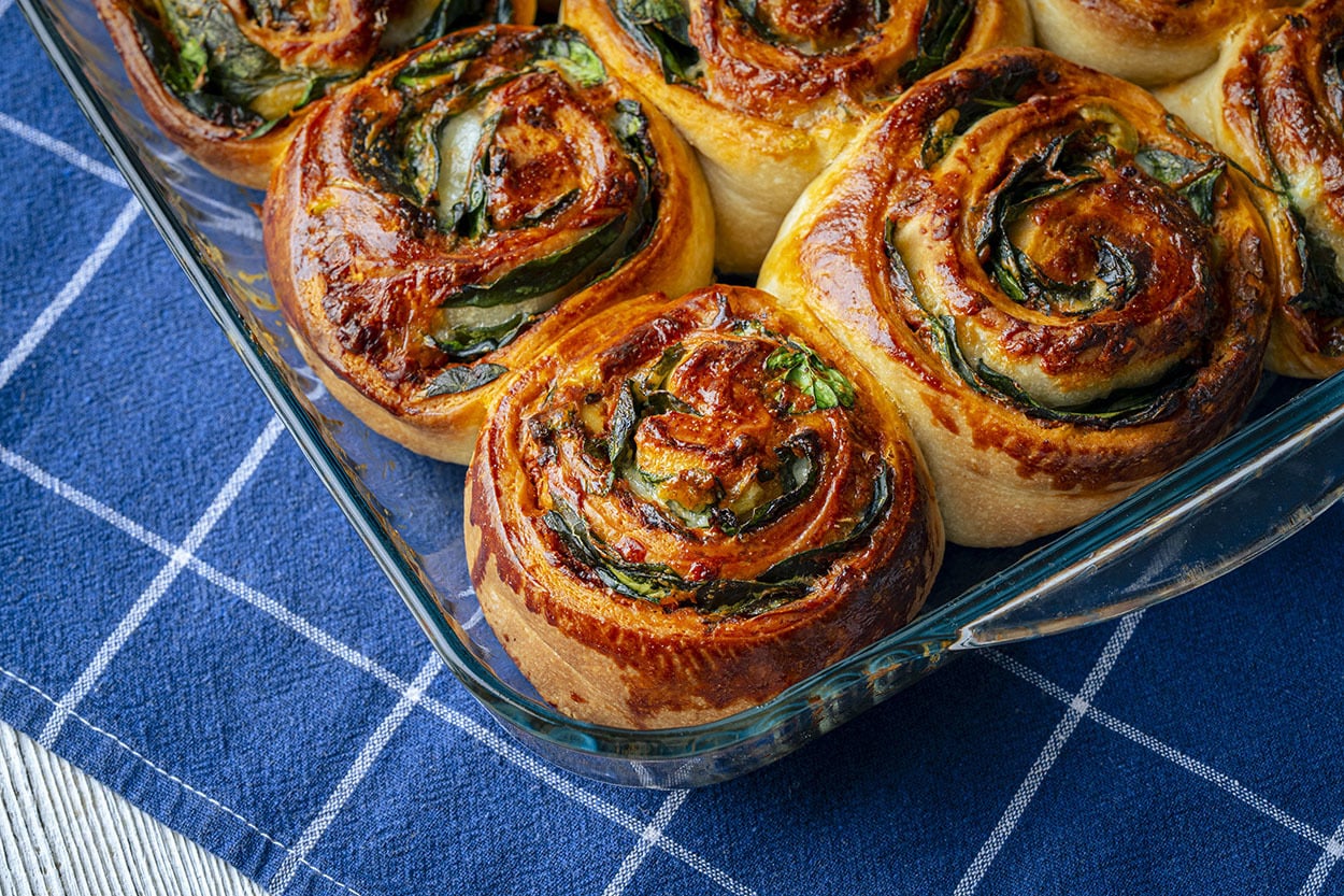 Pofuduk Pofuduk: Salçalı Ispanaklı Çörek
