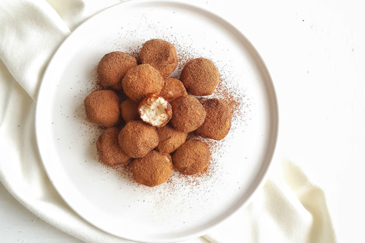 Rafine Şeker İçermeyen: Glutensiz Raw Tiramisu Topları