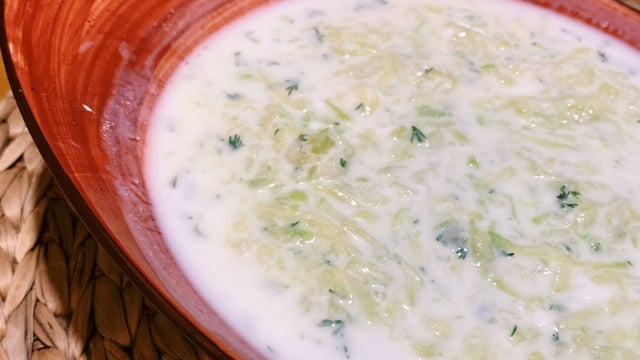 Kalanları Değerlendirelim: Kabak ve Brokoli Saplı Cacık