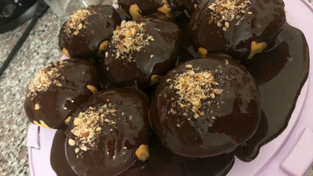Akışkan Çikolatasıyla: Çikolata Soslu Muffin
