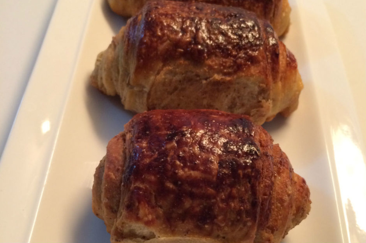 Yumuşacık Dokulu: Haşhaşlı Cevizli Rulo Çörek