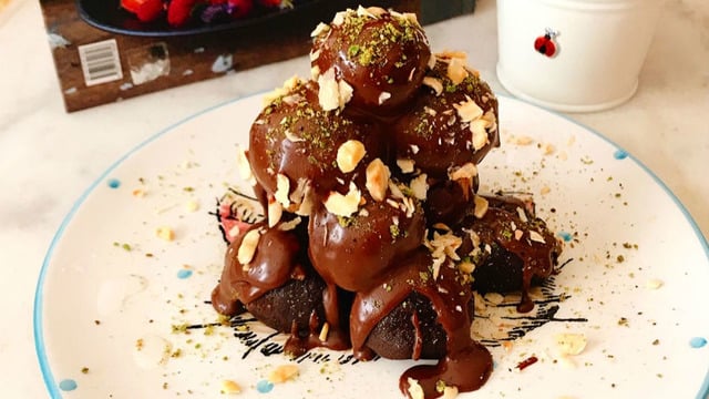 Profiterol Tadında: Kolay Çikolatalı Toplar