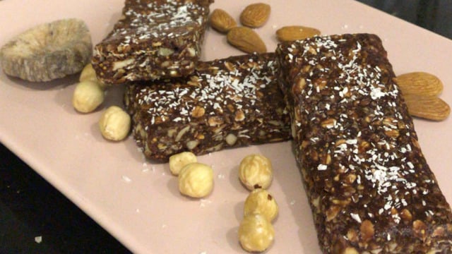 Şekersiz ve Raw: Kolay Enerji Bar