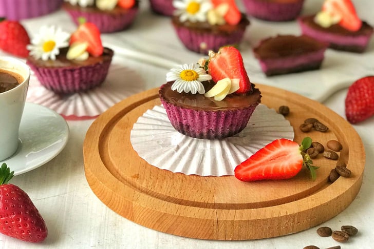 Çikolatalı Mor Havuçlu Mini Cheesecake Tarifi