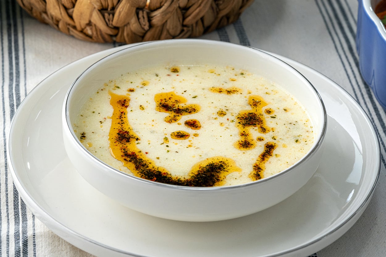 Evdeki Malzemelerle: Sütlü Patates Çorbası