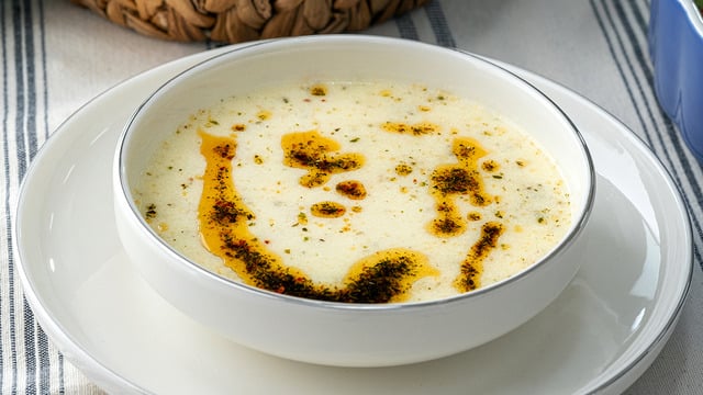 Evdeki Malzemelerle: Sütlü Patates Çorbası