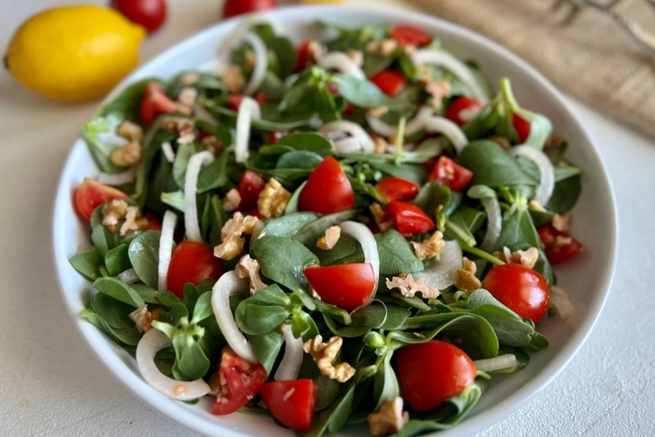 Ege Usulü Semizotu Salatası Tarifi