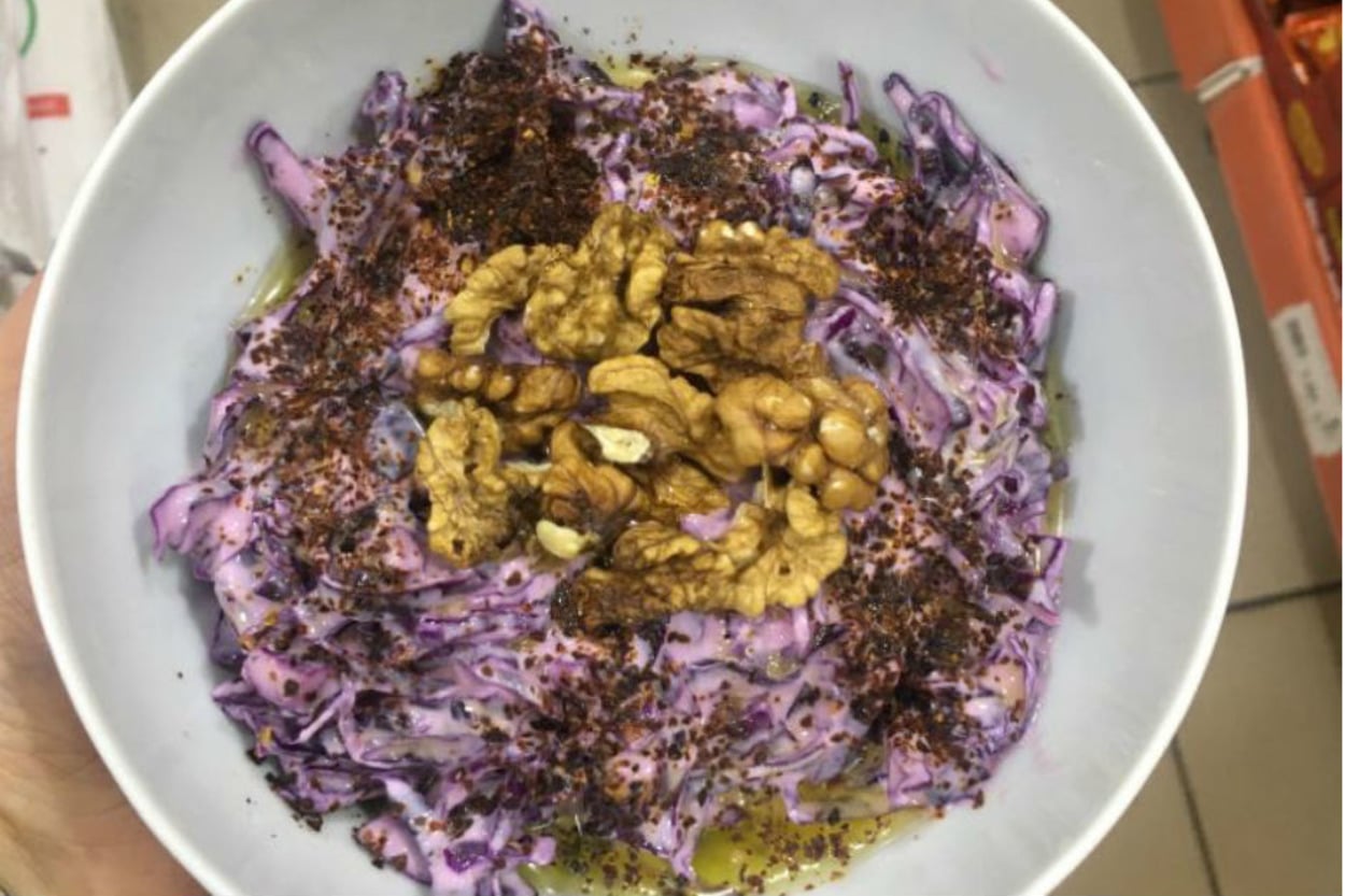Hem Leziz Hem Besleyici: Kırmızı Lahana Salatası