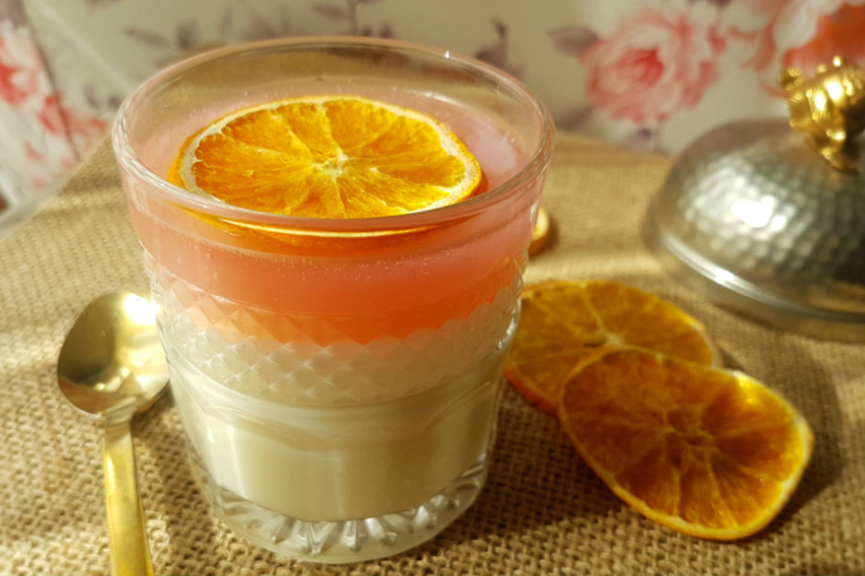 Evimizin Mutfağından: Kan Portakallı ve Limonlu Muhallebi