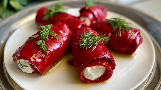 Yapması Kolay: Labneli Biber Sarma