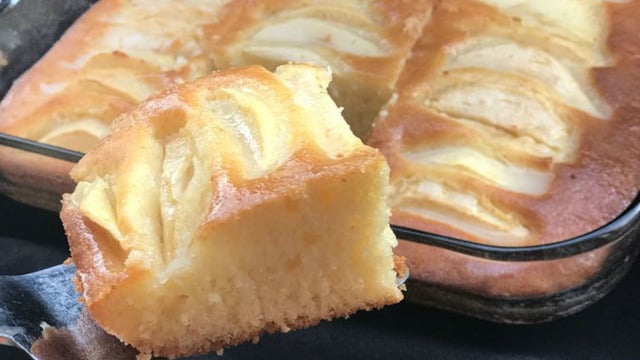 Yumuşacık Kıvamıyla: Elmalı Islak Kek