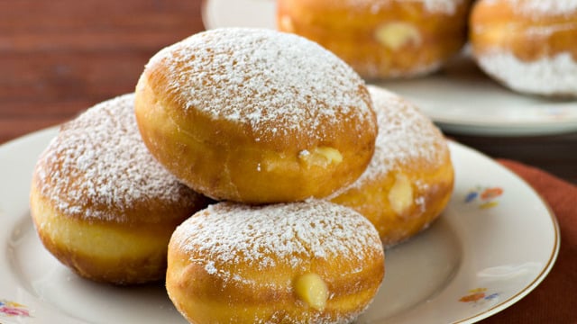 İçi Dolgulu İtalyan Lokması: Bomboloni